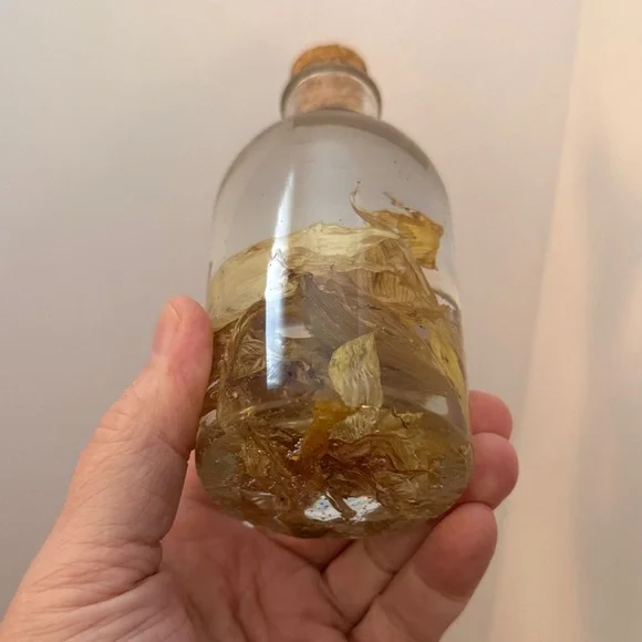 Unique Resin Decorative Bottle with Natural Dried Sunflower Petals - Picture 5 of 13